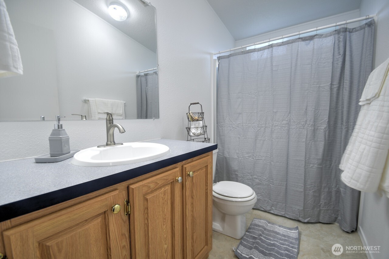 121 W Freedom Lane , Shelton, WA 98584