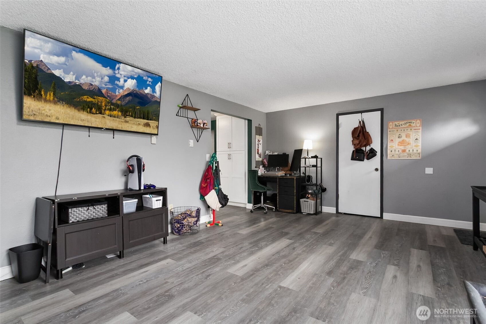 8025 S Bell Street , Tacoma, WA 98408