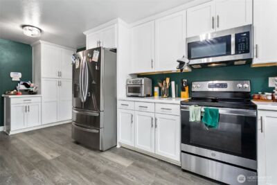8025 S Bell Street , Tacoma, WA 98408 - Photo 10