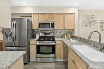 601 12th Avenue NW #E4, Issaquah, WA 98027 - Photo 12