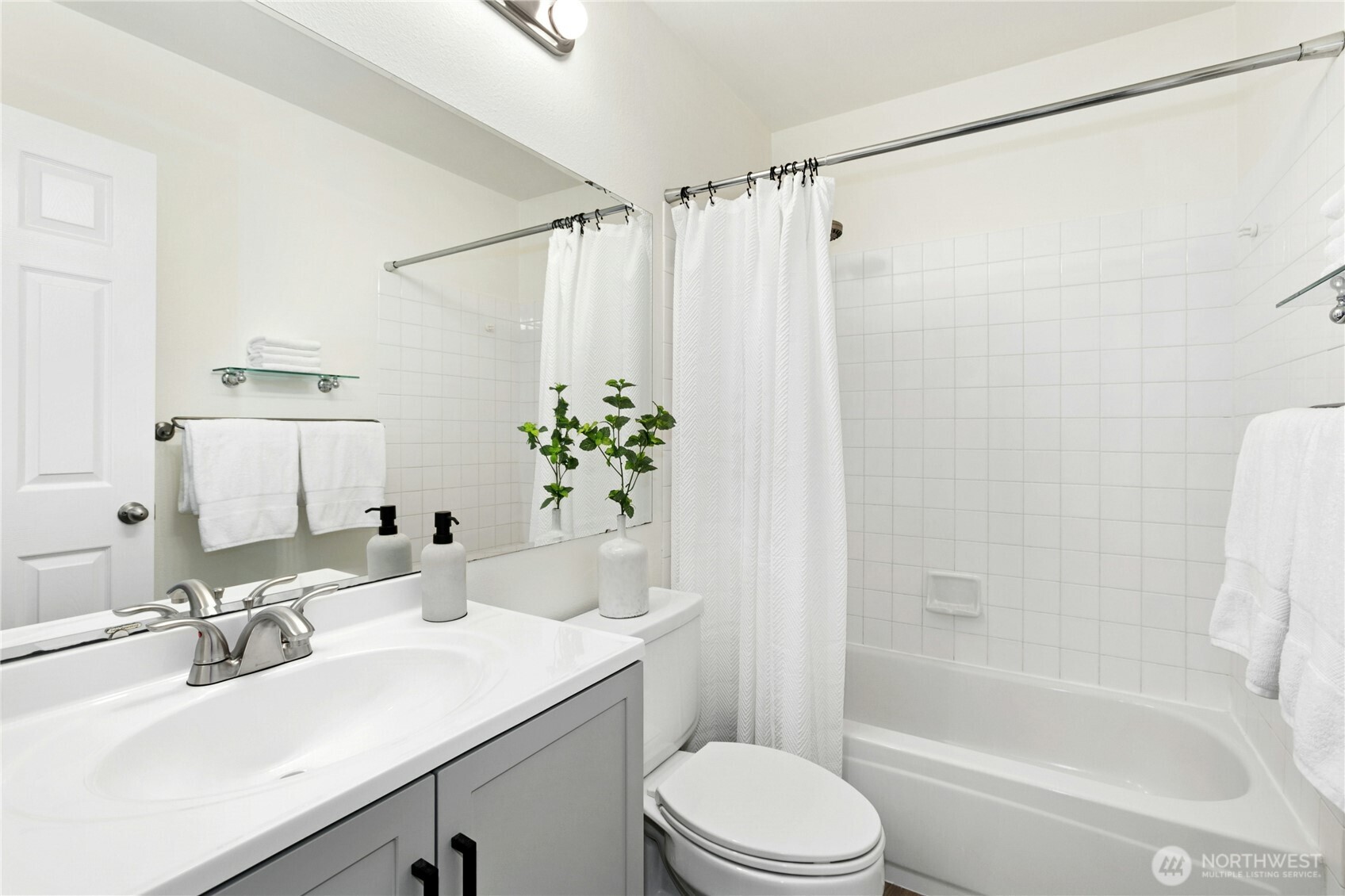 601 12th Avenue NW #E4, Issaquah, WA 98027