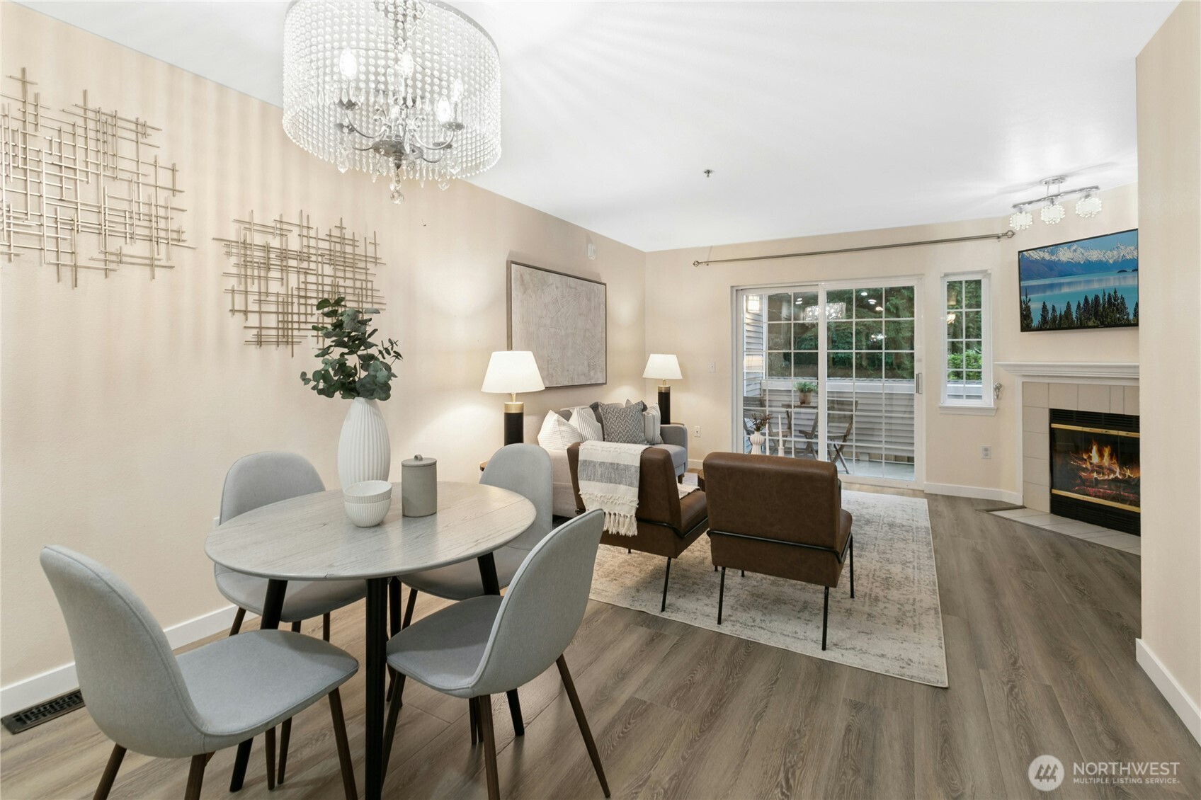 601 12th Avenue NW #E4, Issaquah, WA 98027
