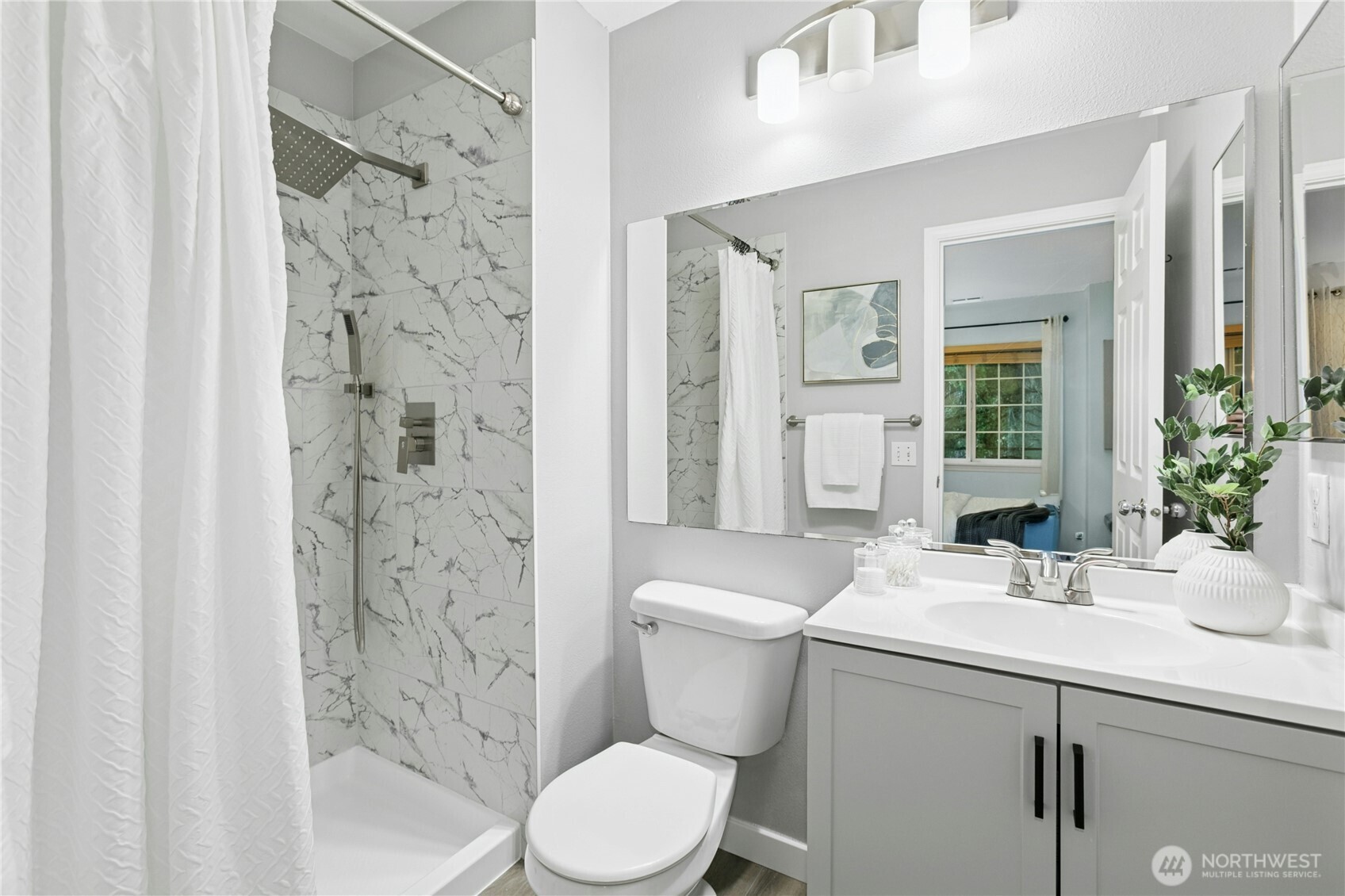 601 12th Avenue NW #E4, Issaquah, WA 98027