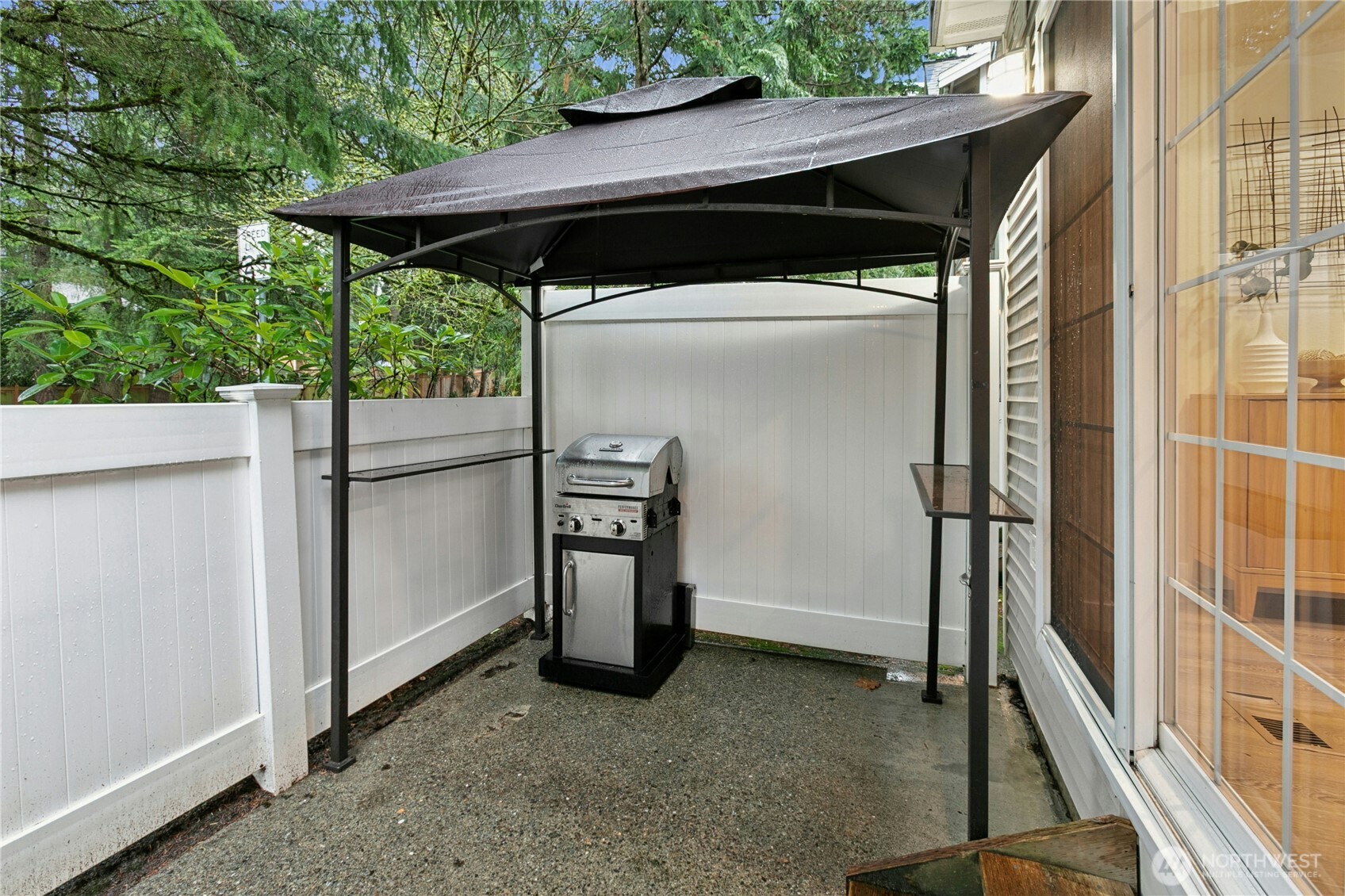 601 12th Avenue NW #E4, Issaquah, WA 98027