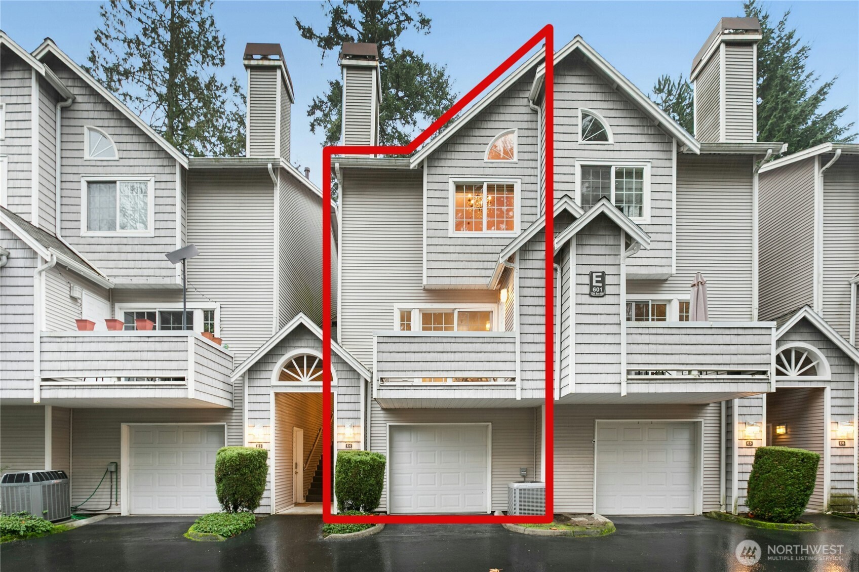 601 12th Avenue NW #E4, Issaquah, WA 98027