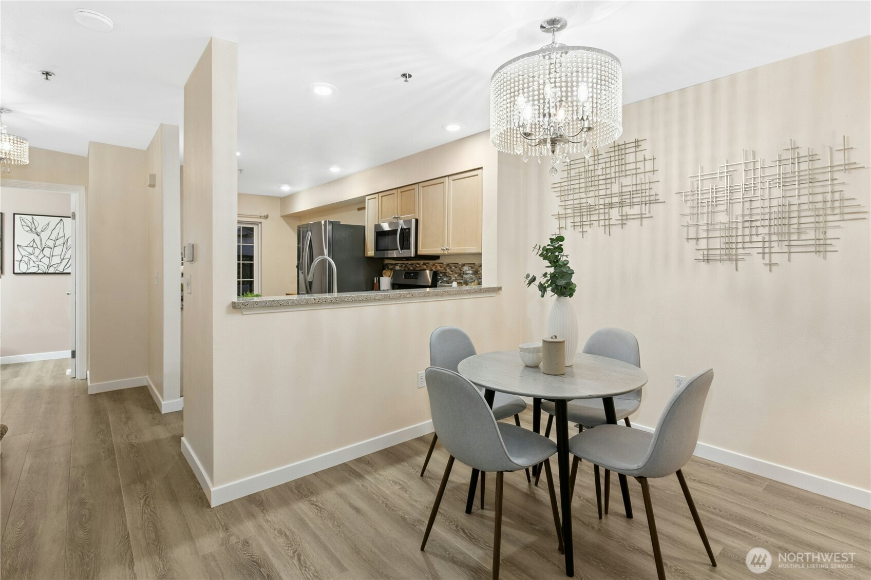 601 12th Avenue NW #E4, Issaquah, WA 98027