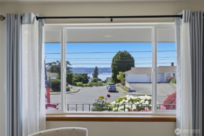 1273 S Jackson Avenue , Tacoma, WA 98465 - Photo 4