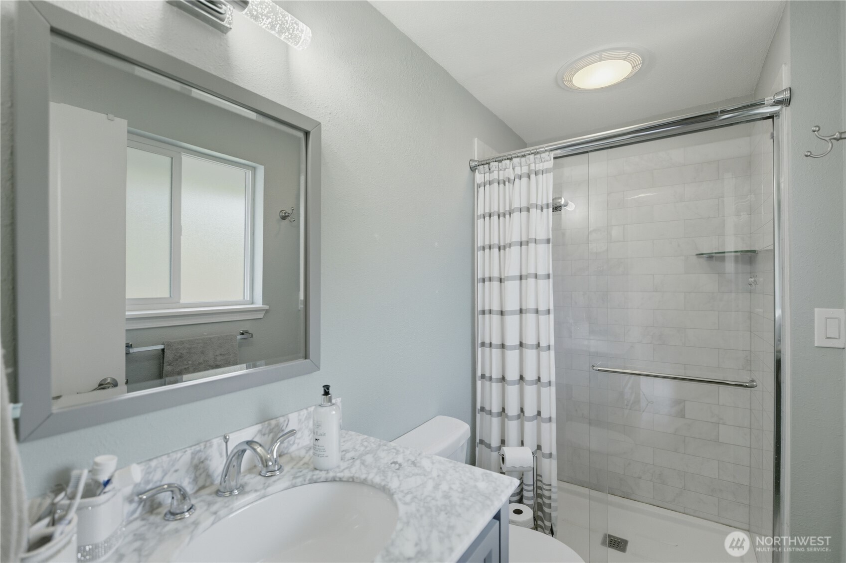 1273 S Jackson Avenue , Tacoma, WA 98465