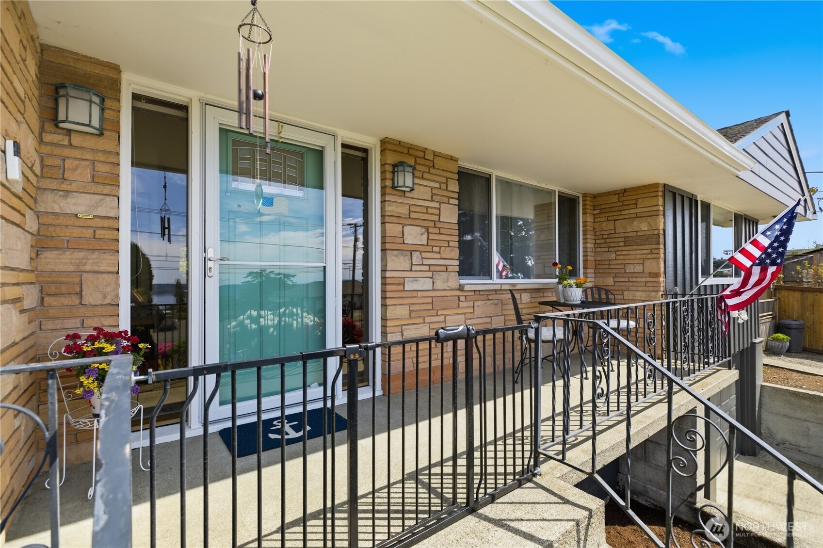 1273 S Jackson Avenue , Tacoma, WA 98465