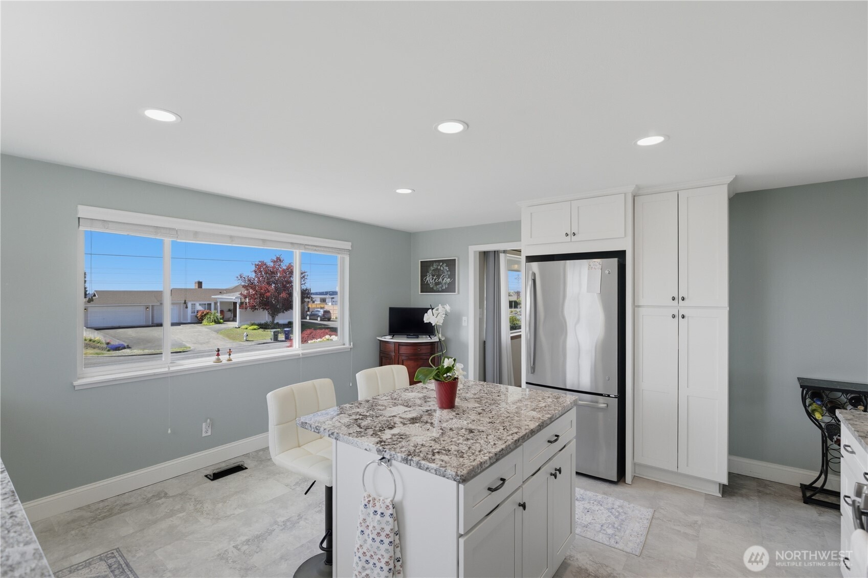 1273 S Jackson Avenue , Tacoma, WA 98465