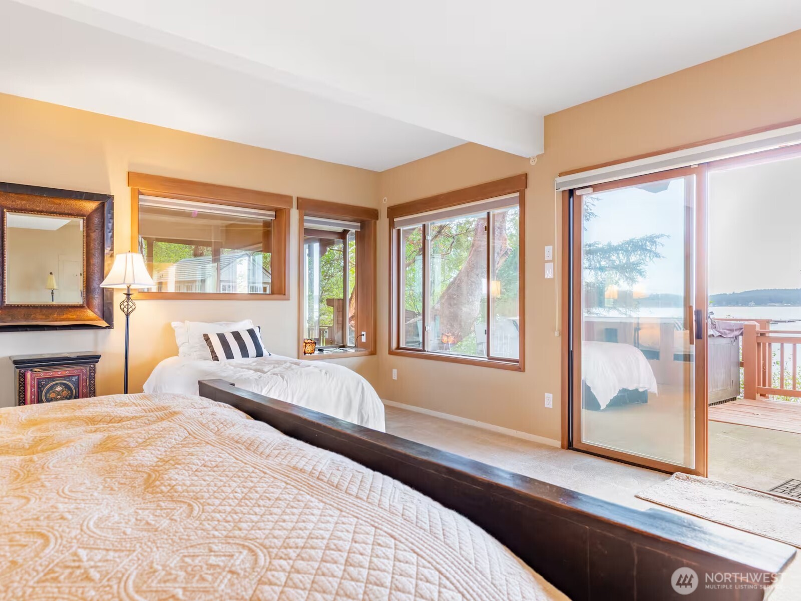 1700 Madrona Way , Coupeville, WA 98239