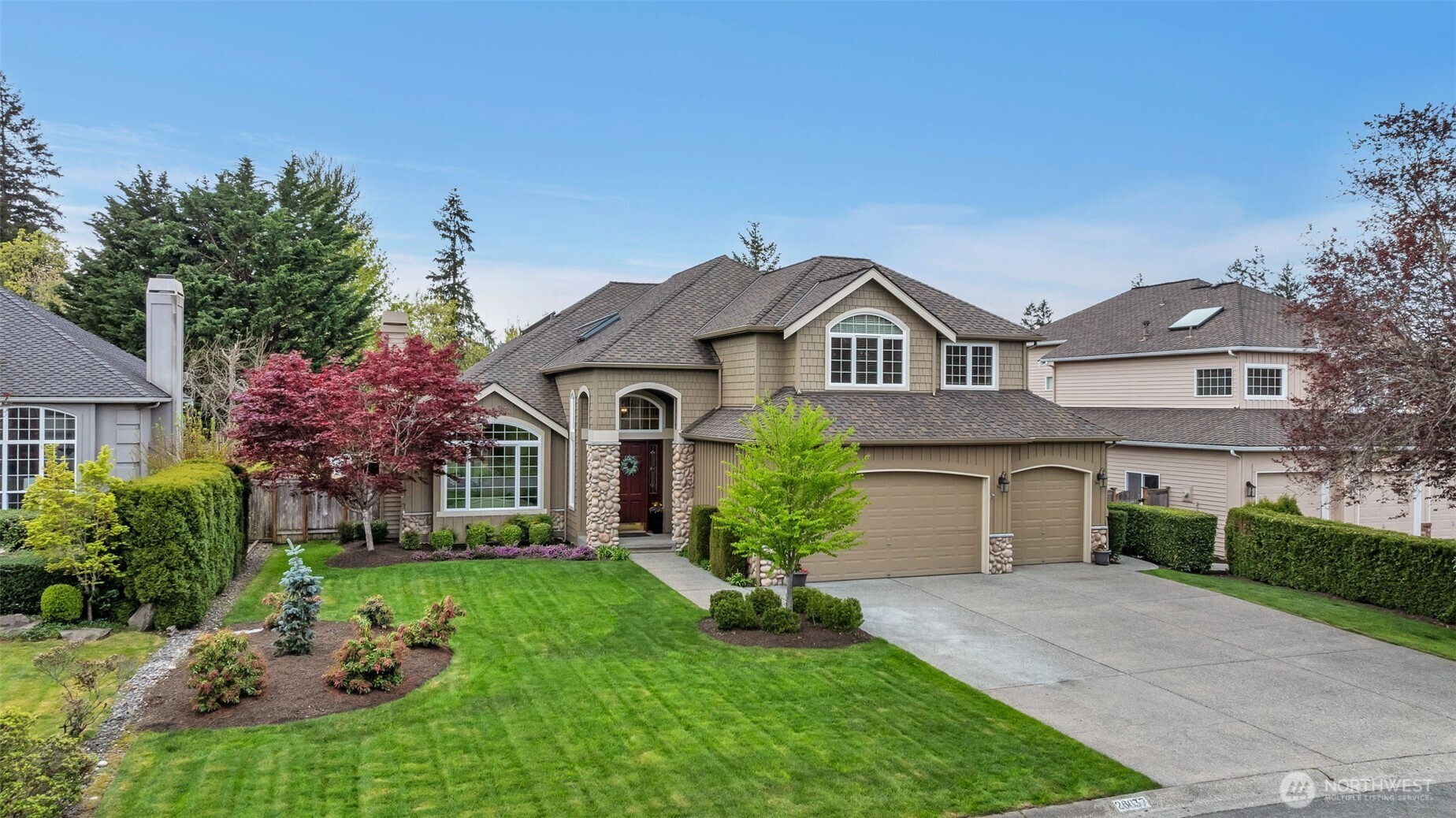 26637 SE 15th Street , Sammamish, WA 98075-7928