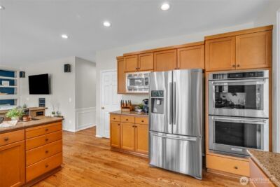 26637 SE 15th Street , Sammamish, WA 98075-7928 - Photo 14