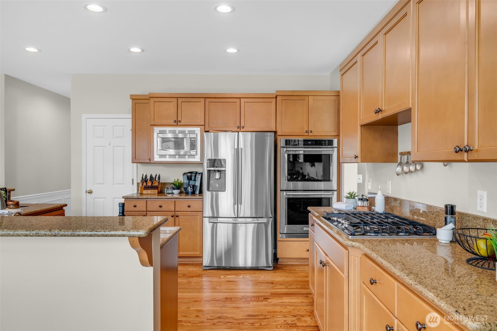 26637 SE 15th Street , Sammamish, WA 98075-7928