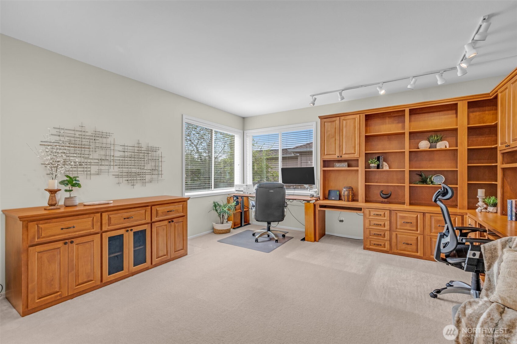 26637 SE 15th Street , Sammamish, WA 98075-7928