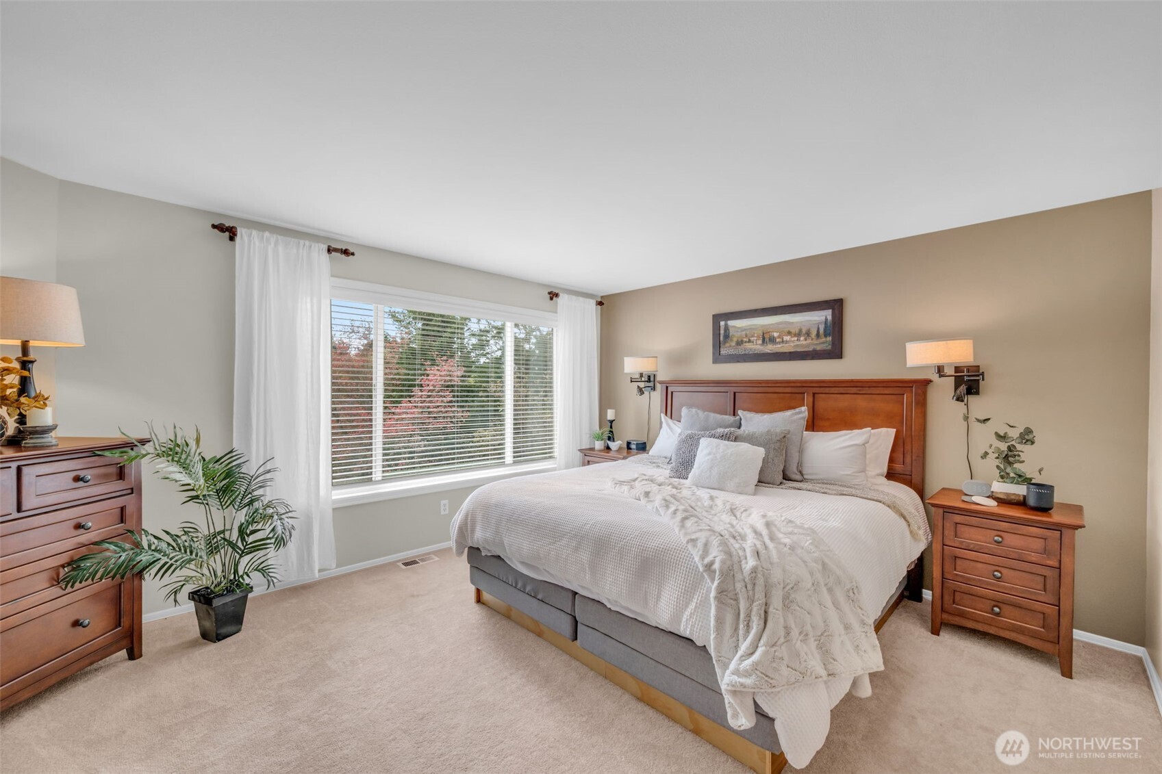 26637 SE 15th Street , Sammamish, WA 98075-7928