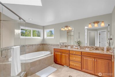 26637 SE 15th Street , Sammamish, WA 98075-7928 - Photo 23