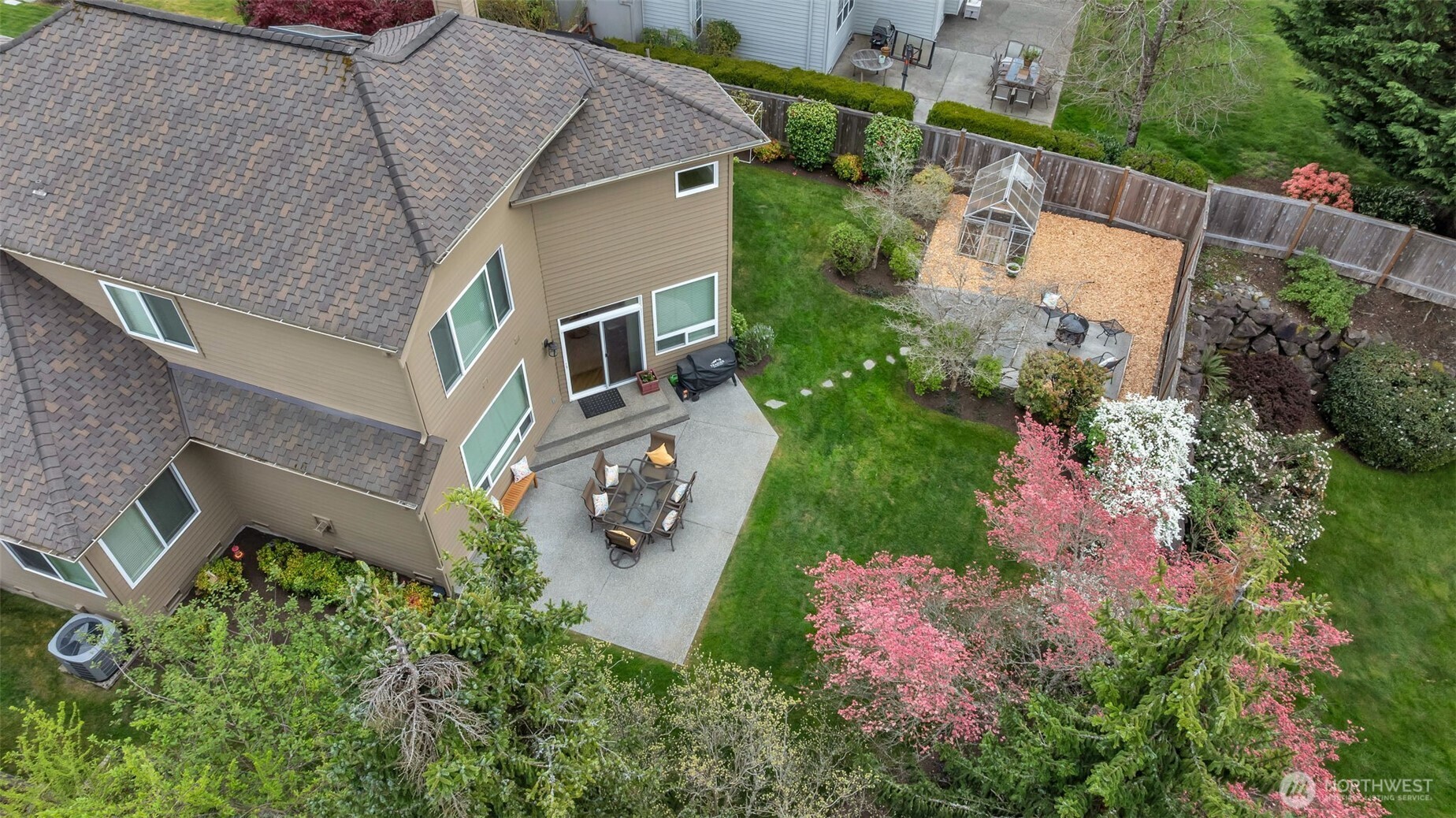 26637 SE 15th Street , Sammamish, WA 98075-7928