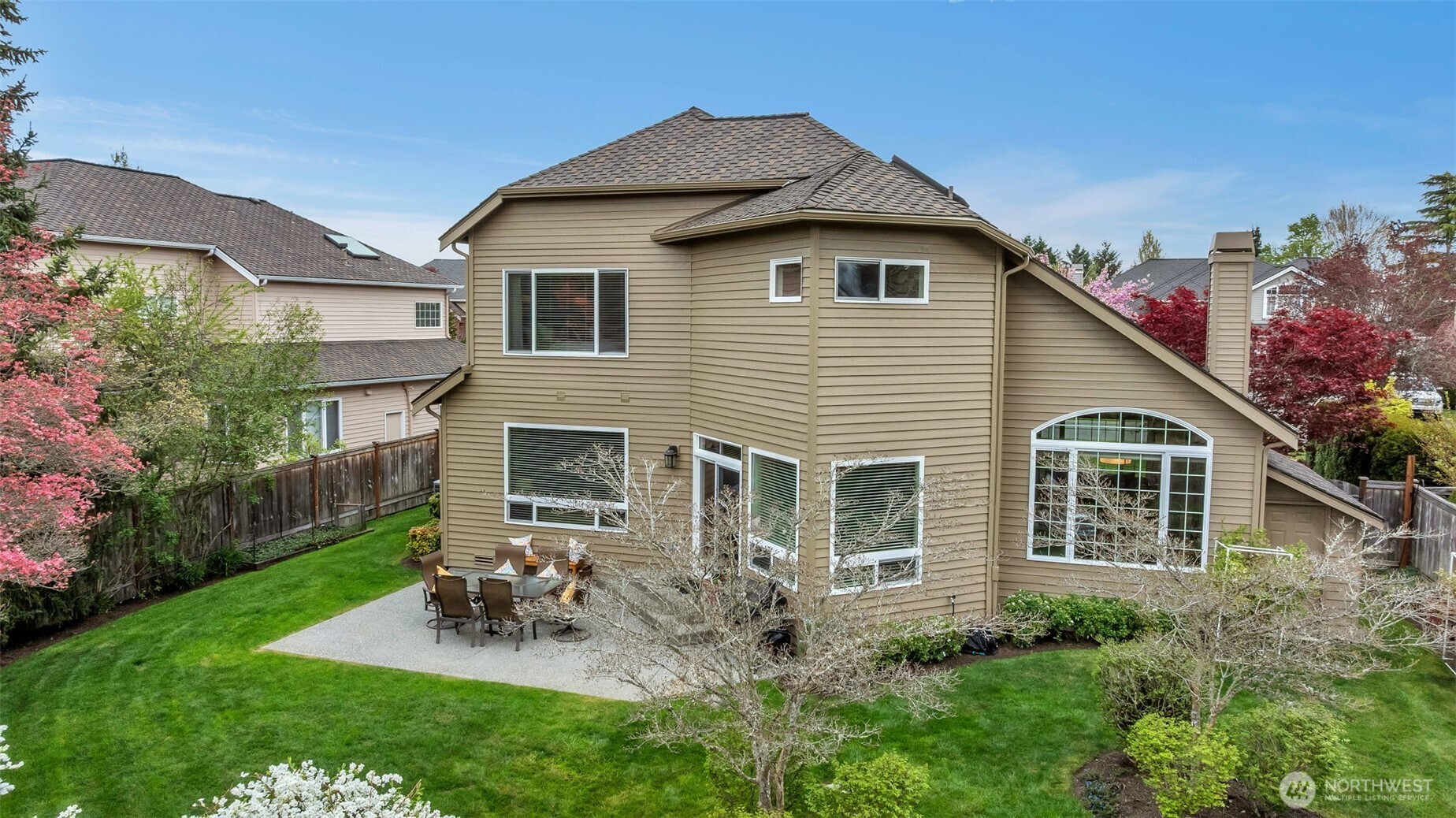 26637 SE 15th Street , Sammamish, WA 98075-7928