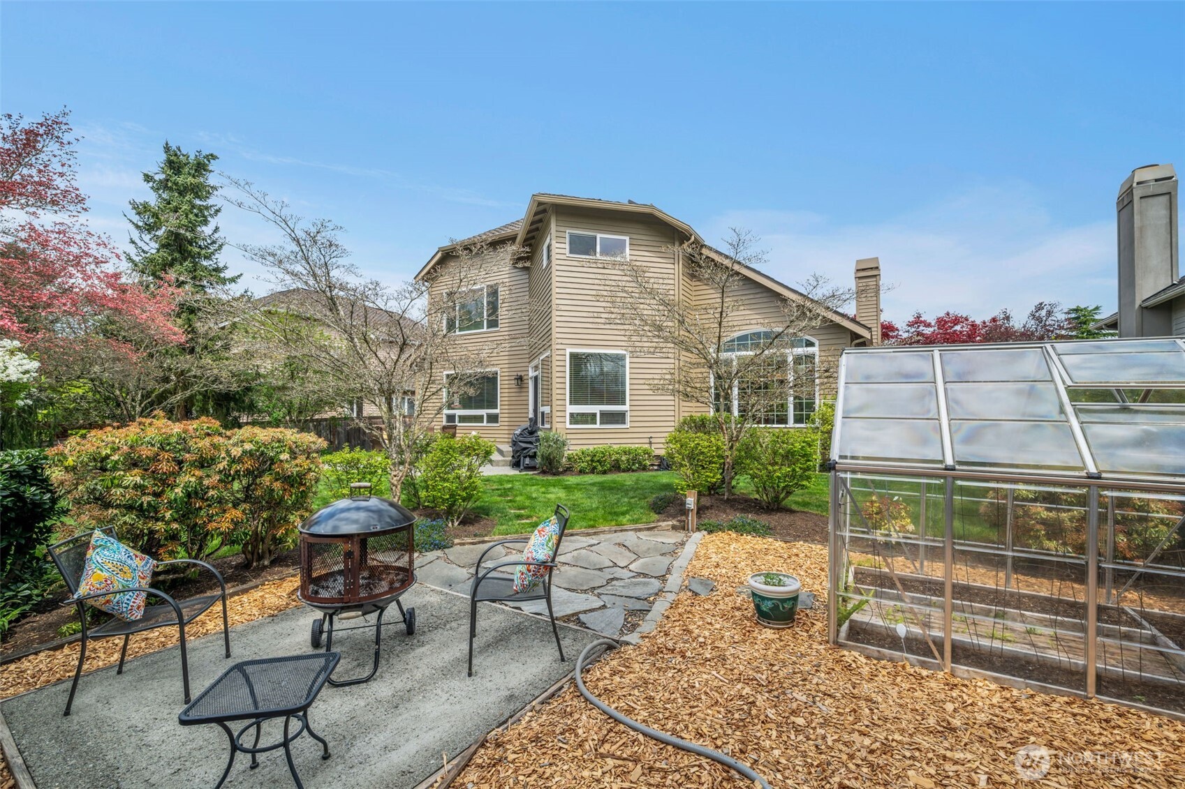 26637 SE 15th Street , Sammamish, WA 98075-7928