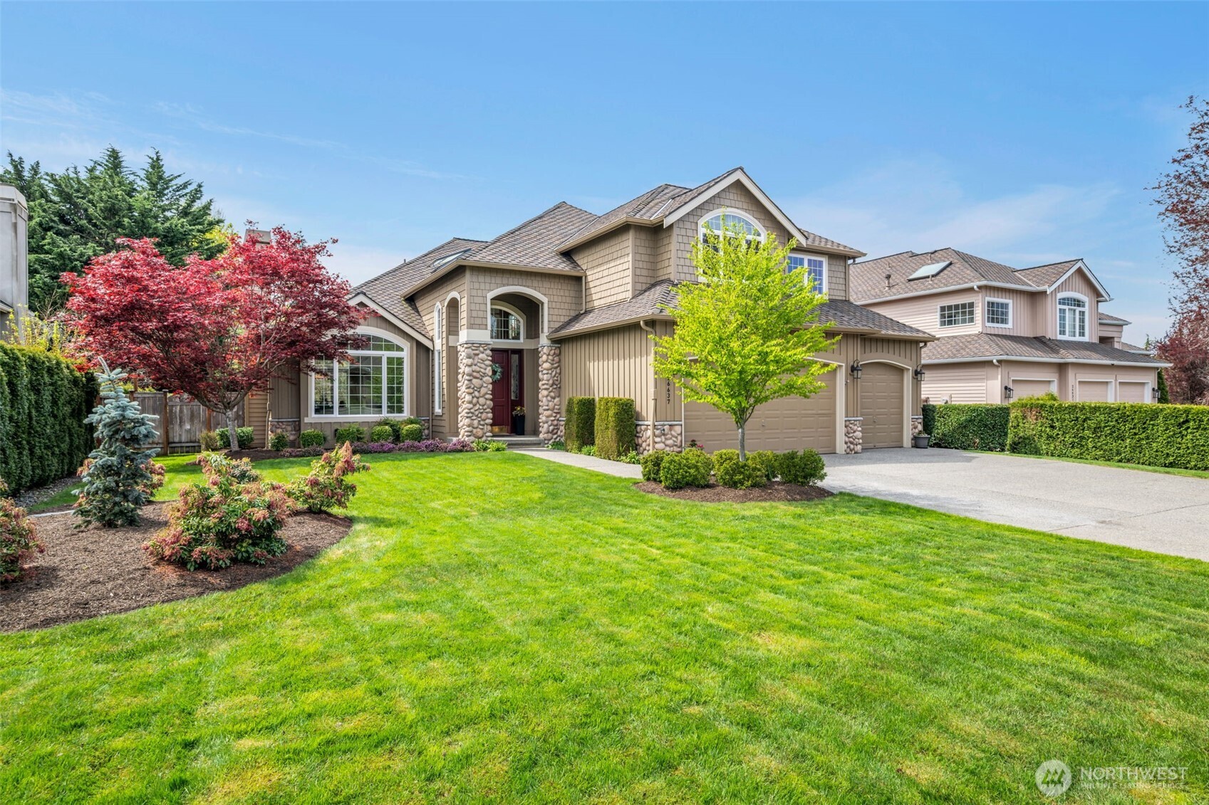26637 SE 15th Street , Sammamish, WA 98075-7928