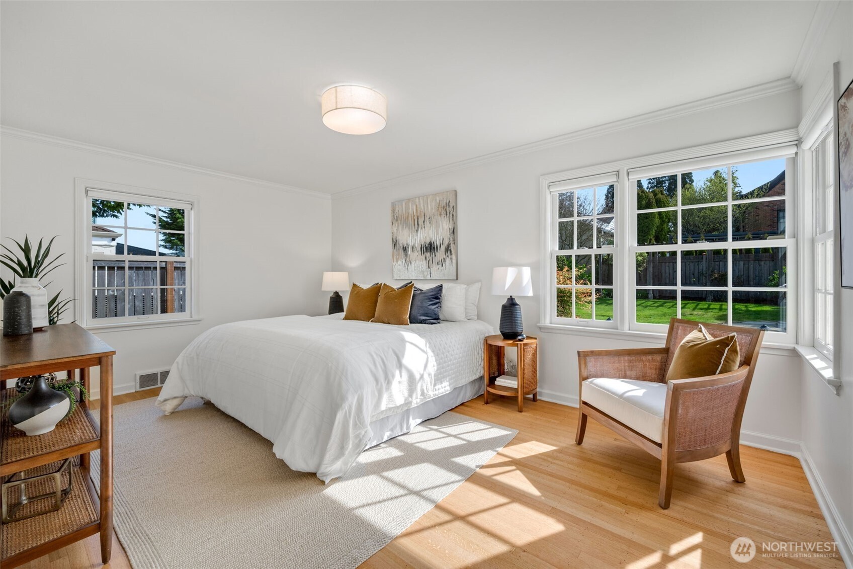 3016 42nd Avenue W, Seattle, WA 98199