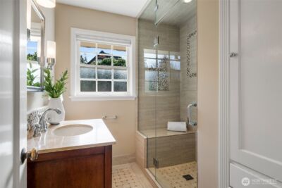 3016 42nd Avenue W, Seattle, WA 98199 - Photo 13
