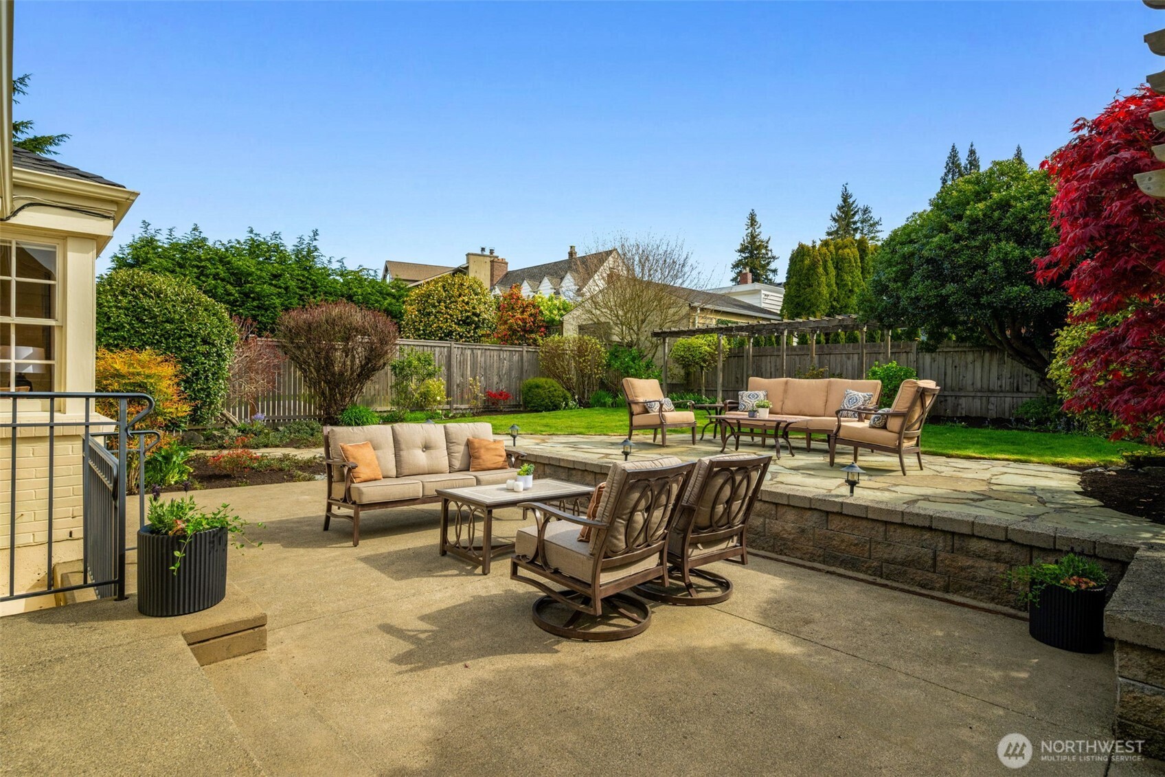 3016 42nd Avenue W, Seattle, WA 98199