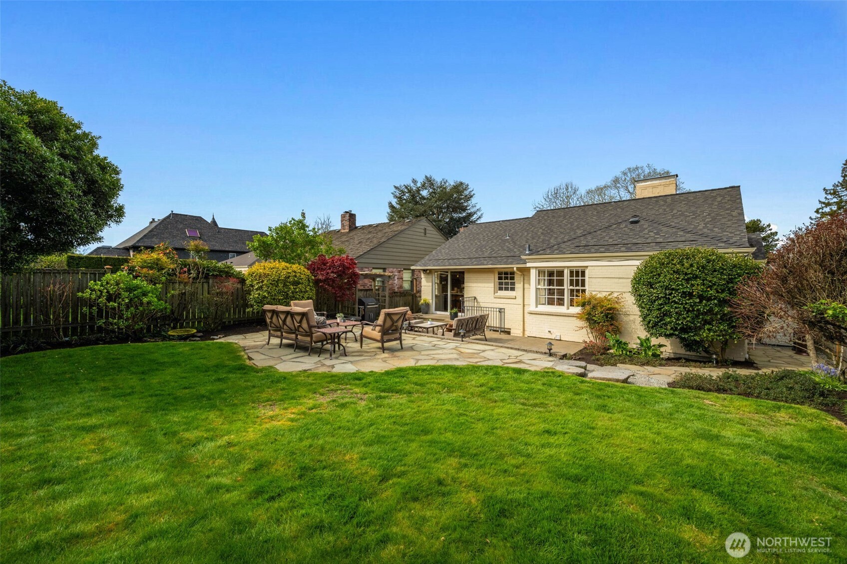 3016 42nd Avenue W, Seattle, WA 98199