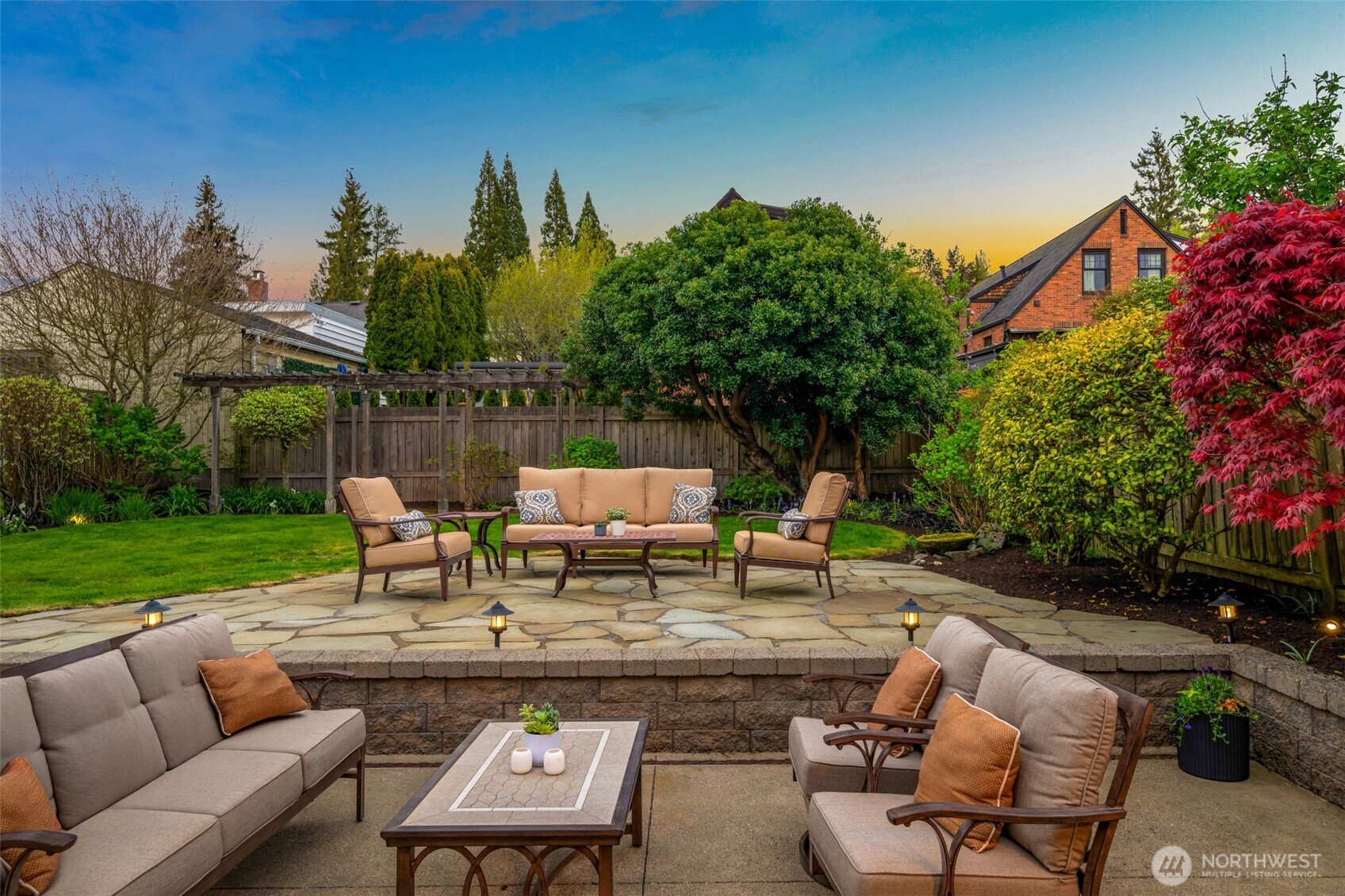 3016 42nd Avenue W, Seattle, WA 98199