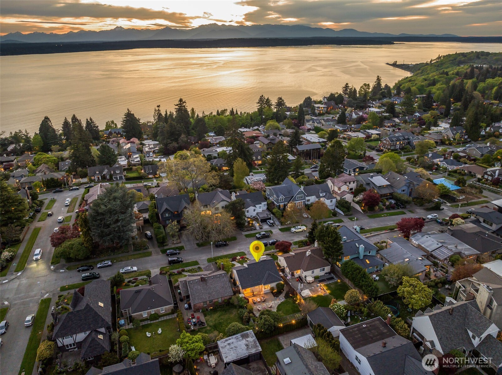 3016 42nd Avenue W, Seattle, WA 98199