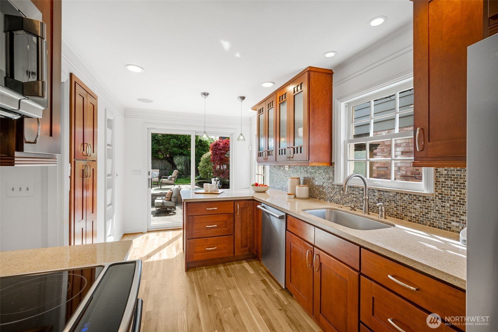 3016 42nd Avenue W, Seattle, WA 98199