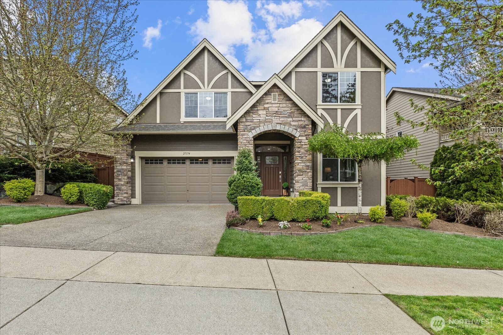 27174 SE 18th Place , Sammamish, WA 98075