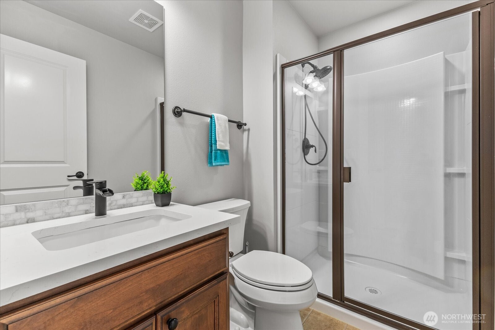 27174 SE 18th Place , Sammamish, WA 98075