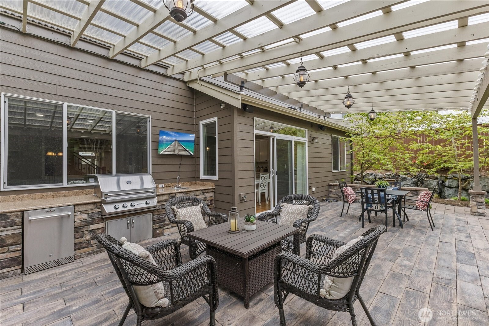 27174 SE 18th Place , Sammamish, WA 98075