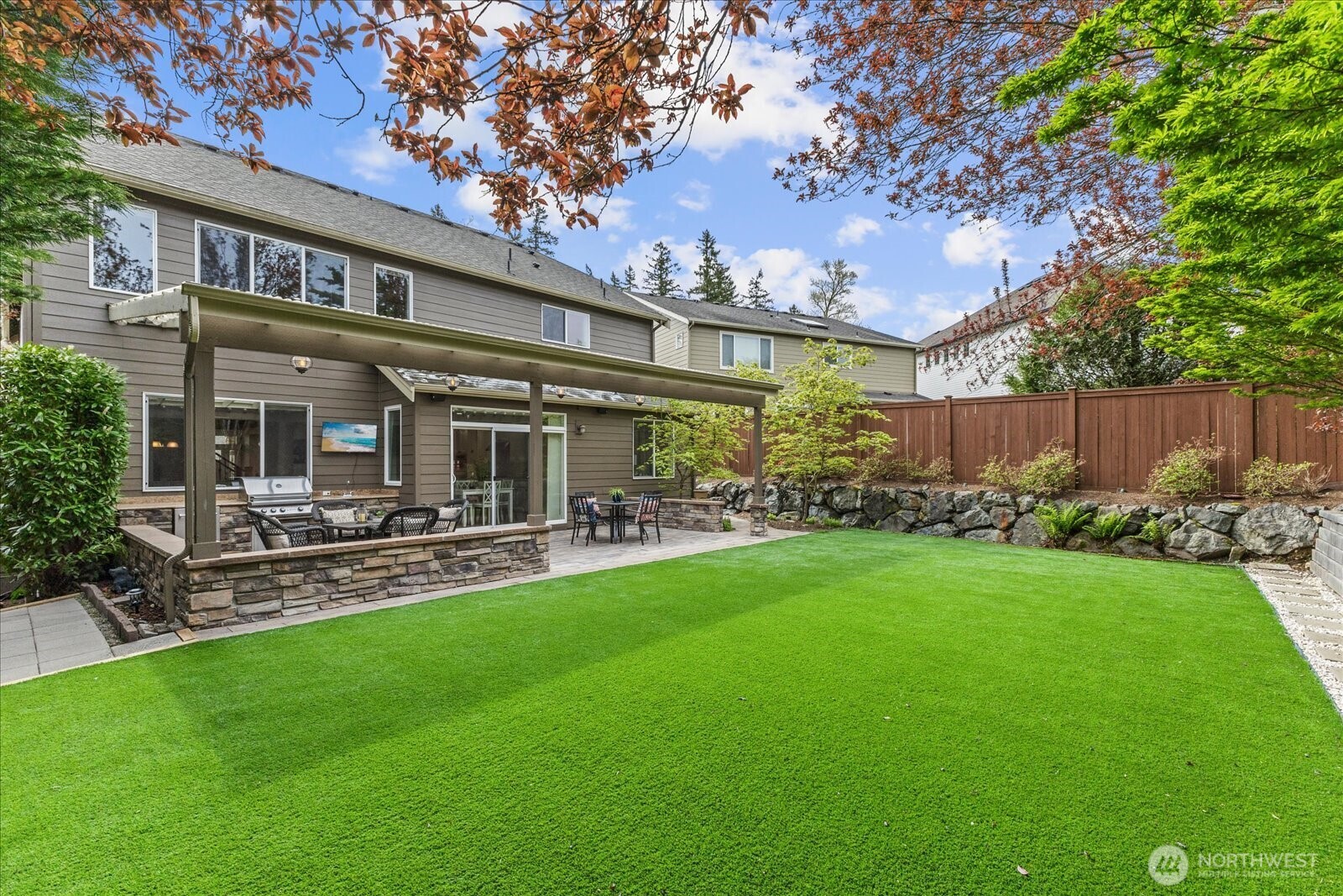 27174 SE 18th Place , Sammamish, WA 98075