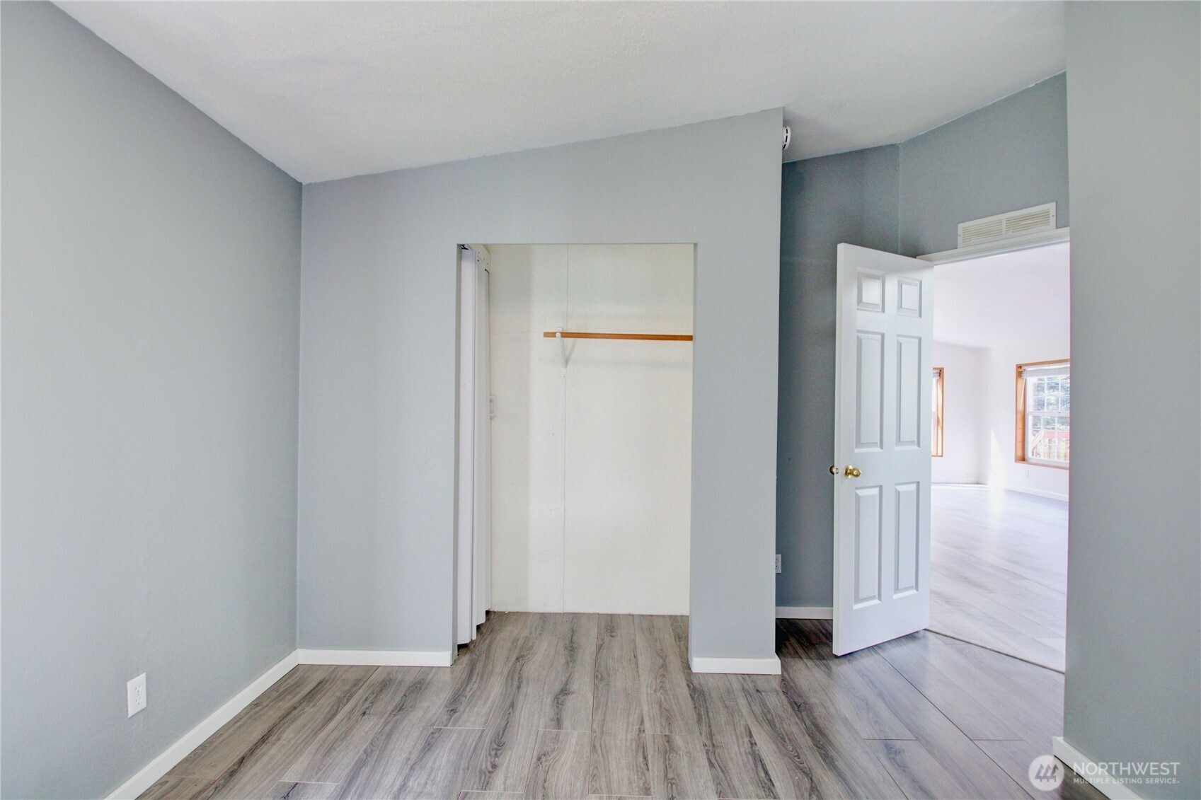 405 Alger Cain Lake Road , Sedro Woolley, WA 98284