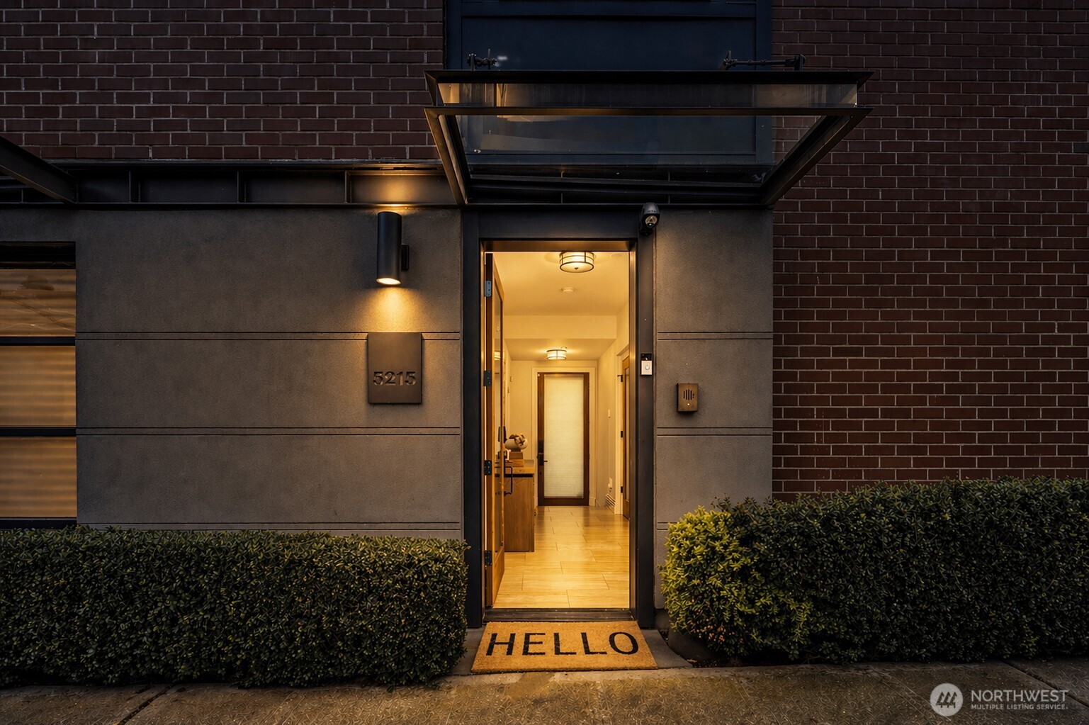 3215 W Lynn Street , Seattle, WA 98199
