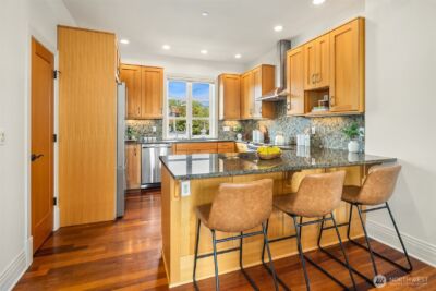 3215 W Lynn Street , Seattle, WA 98199 - Photo 13