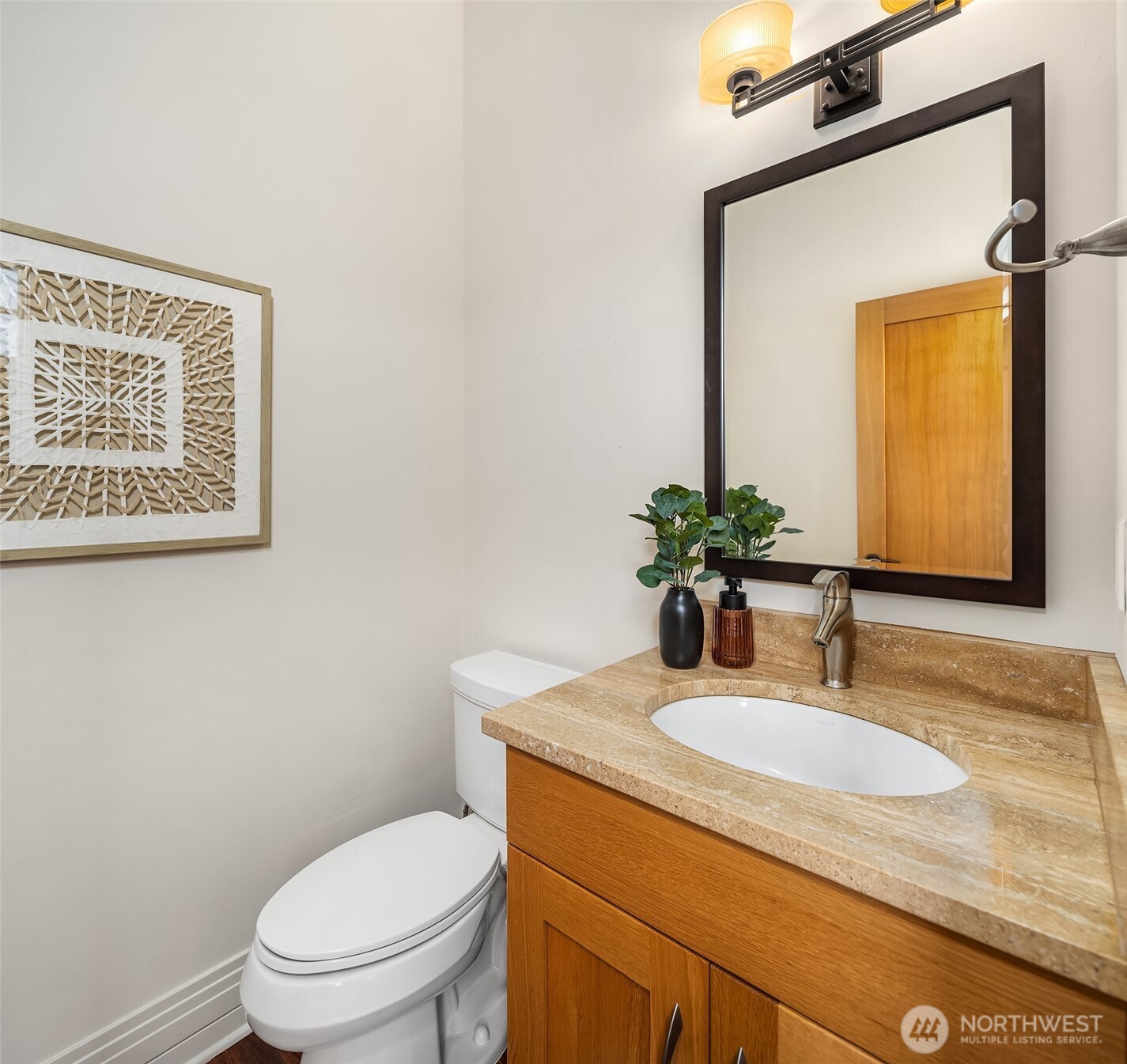 3215 W Lynn Street , Seattle, WA 98199