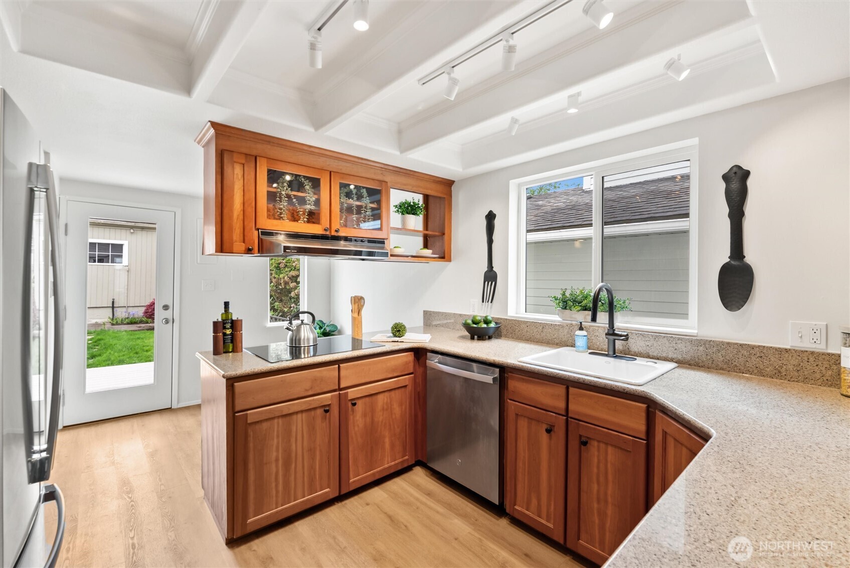 1423 Grand Avenue , Everett, WA 98201