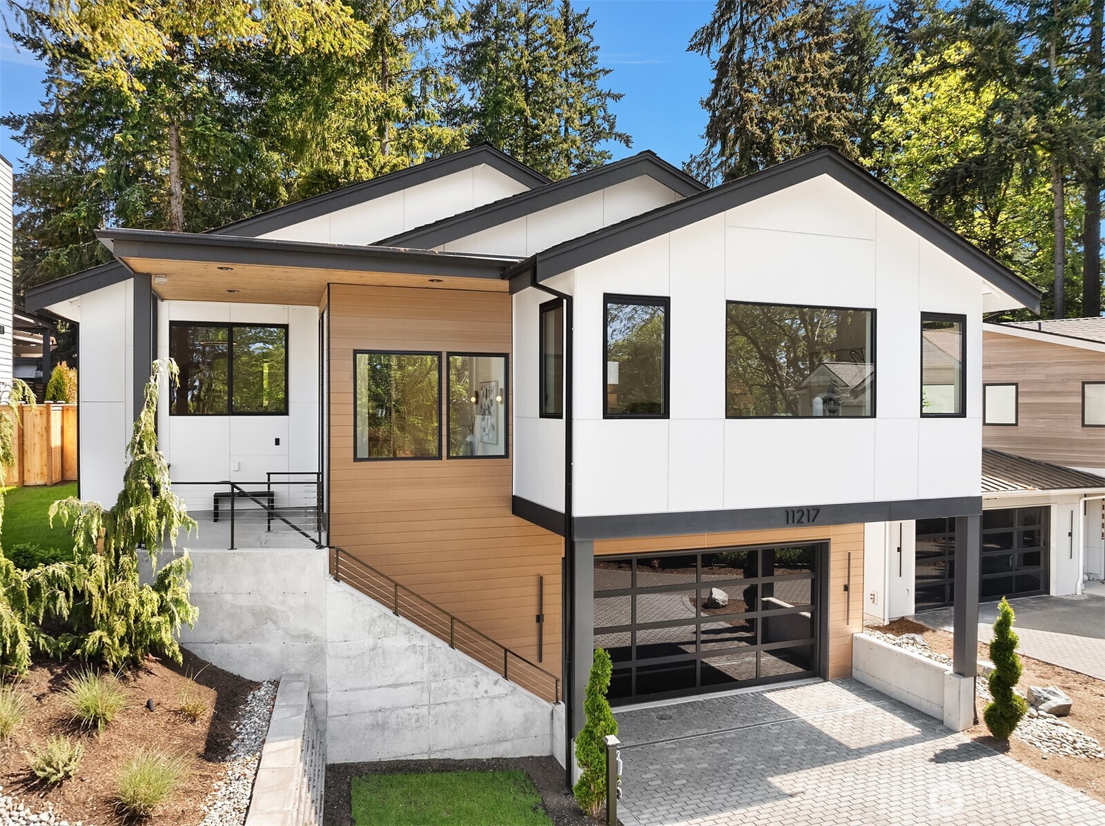 11217 NE 103rd Place , Kirkland, WA 98033