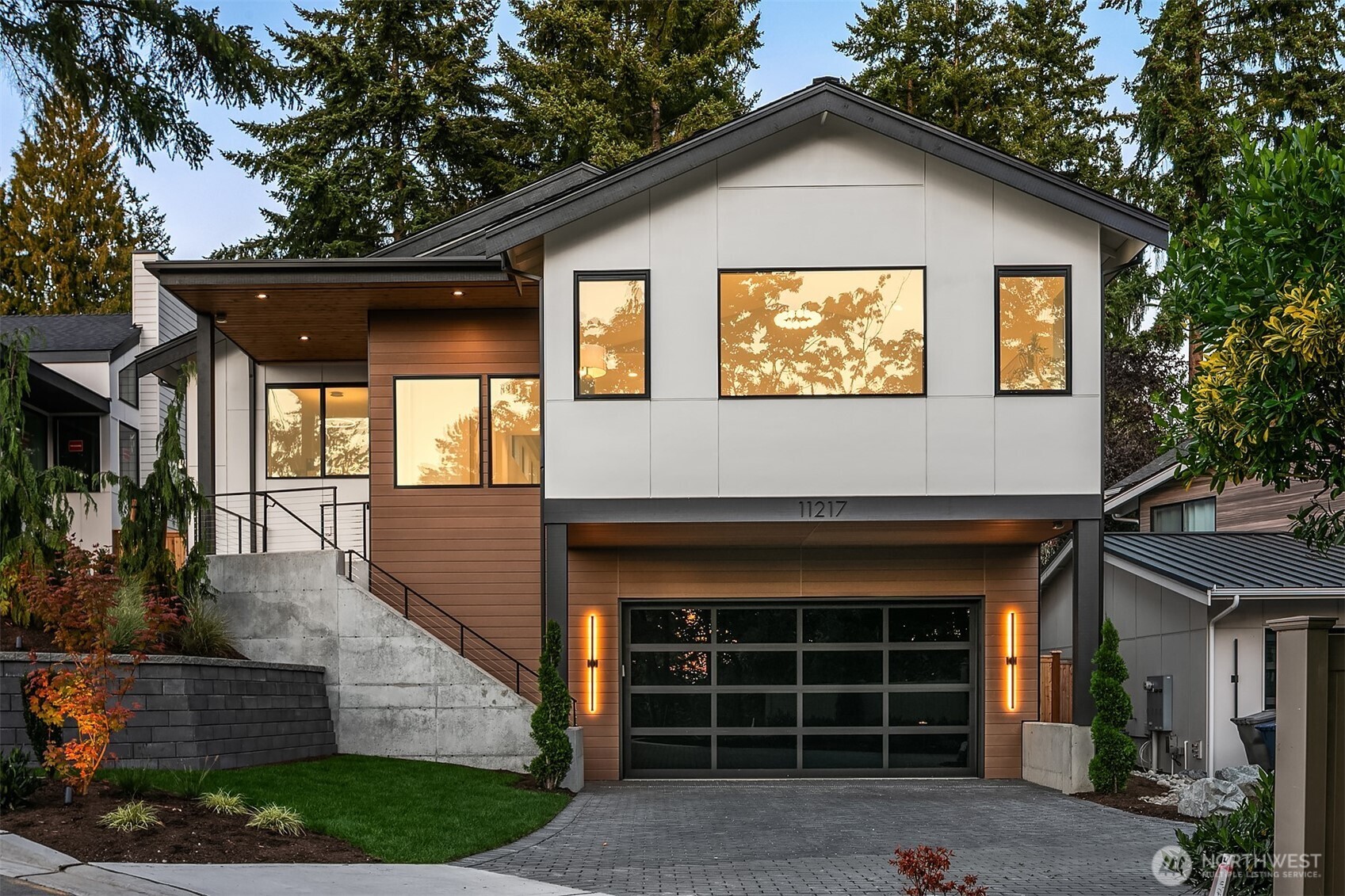 11217 NE 103rd Place , Kirkland, WA 98033