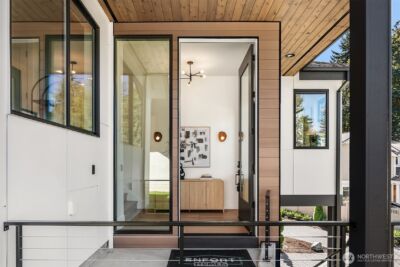 11217 NE 103rd Place , Kirkland, WA 98033 - Photo 2