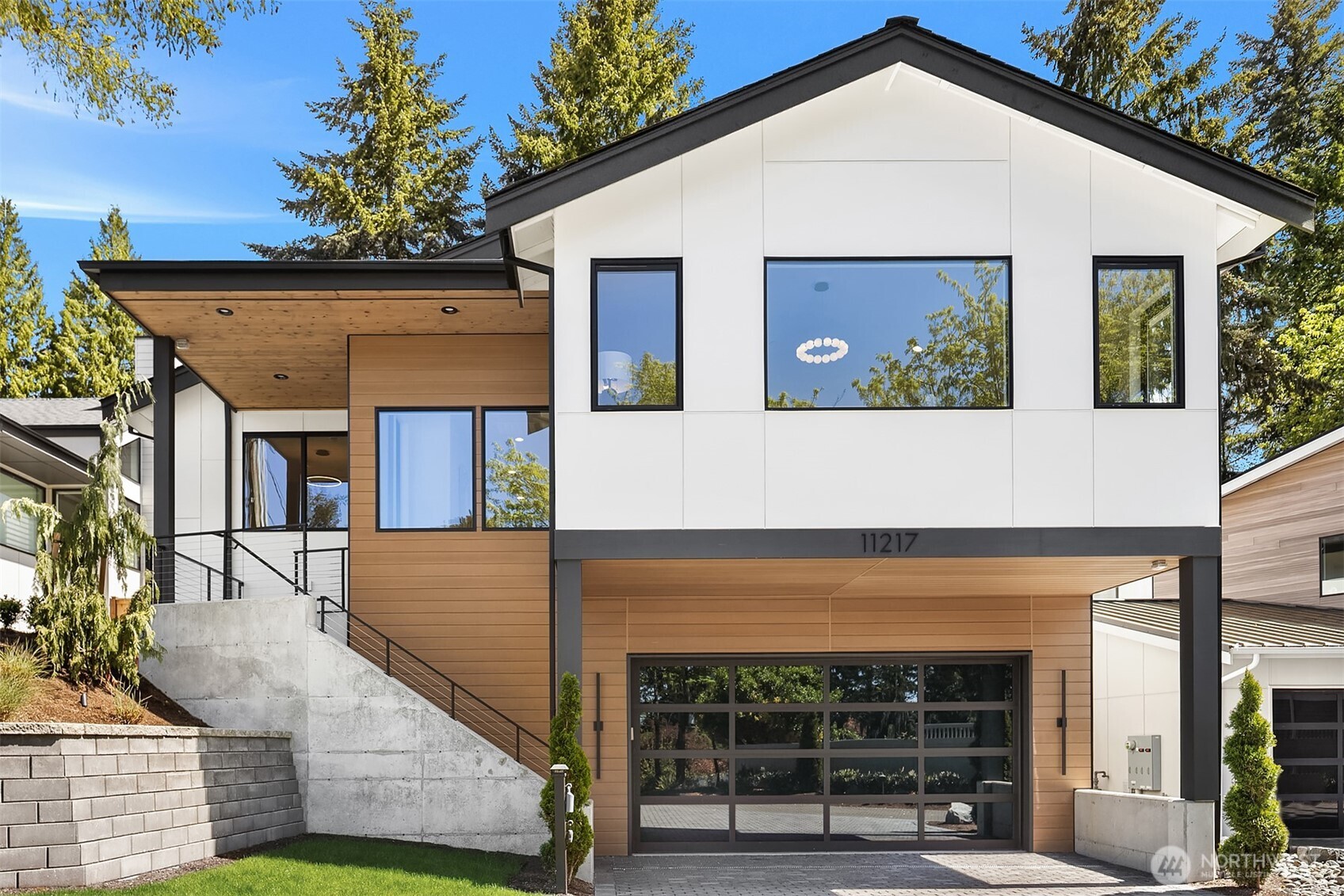 11217 NE 103rd Place , Kirkland, WA 98033