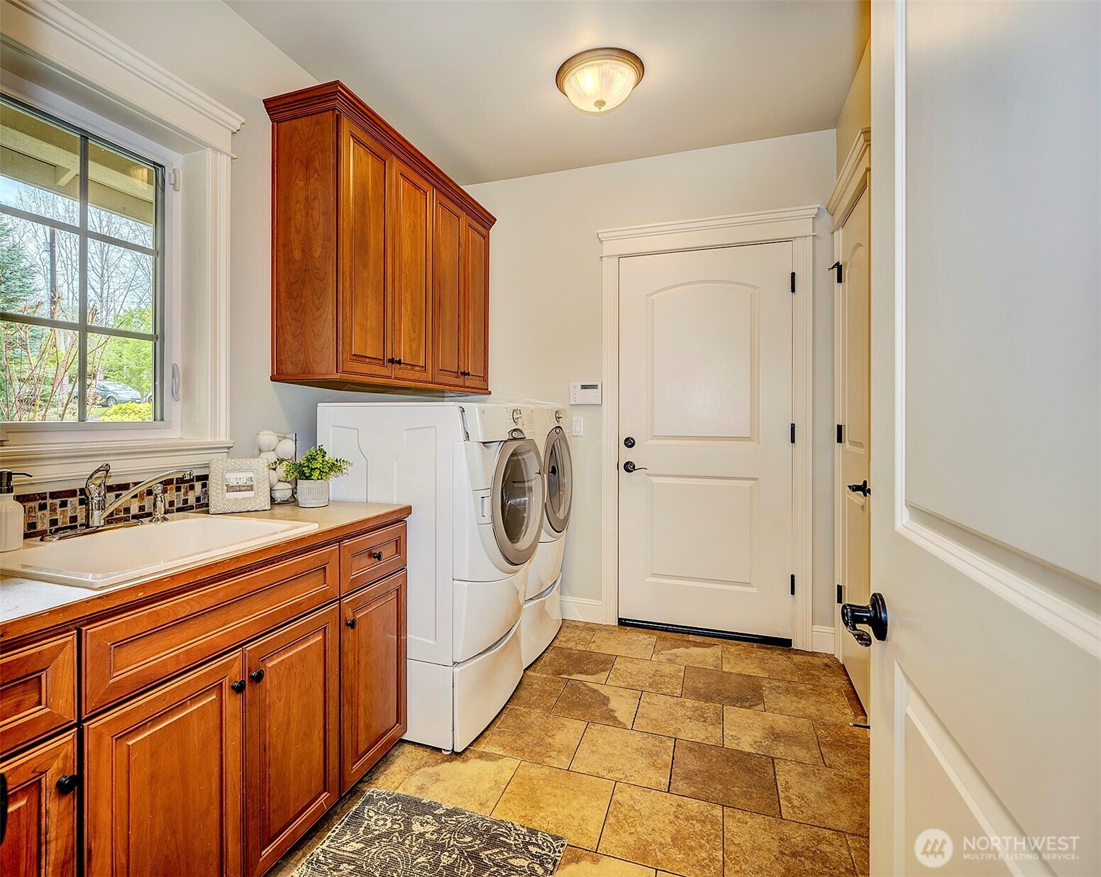 941 Glen Street , Edmonds, WA 98020