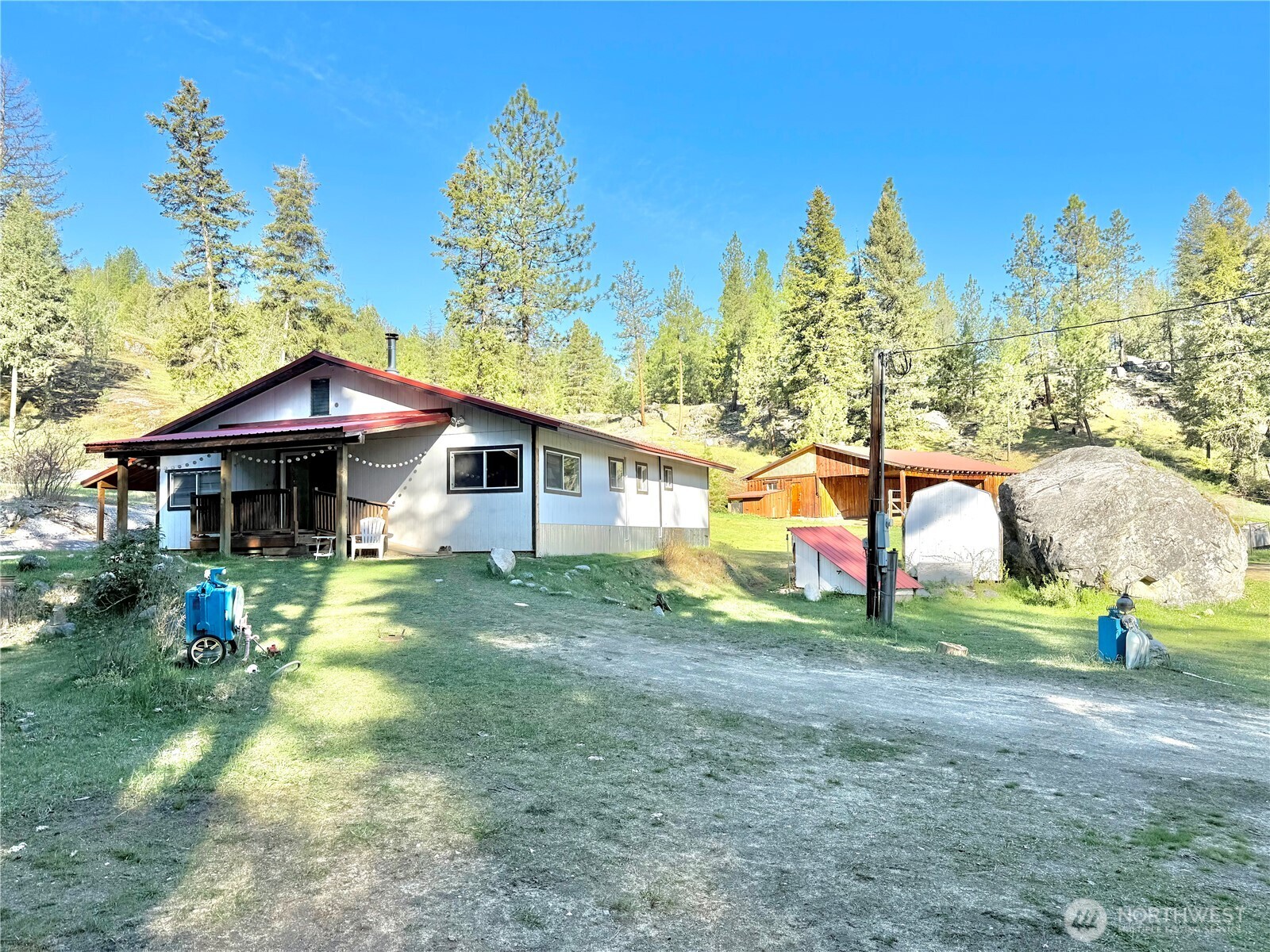 1092 Aeneas Valley Road , Tonasket, WA 98855