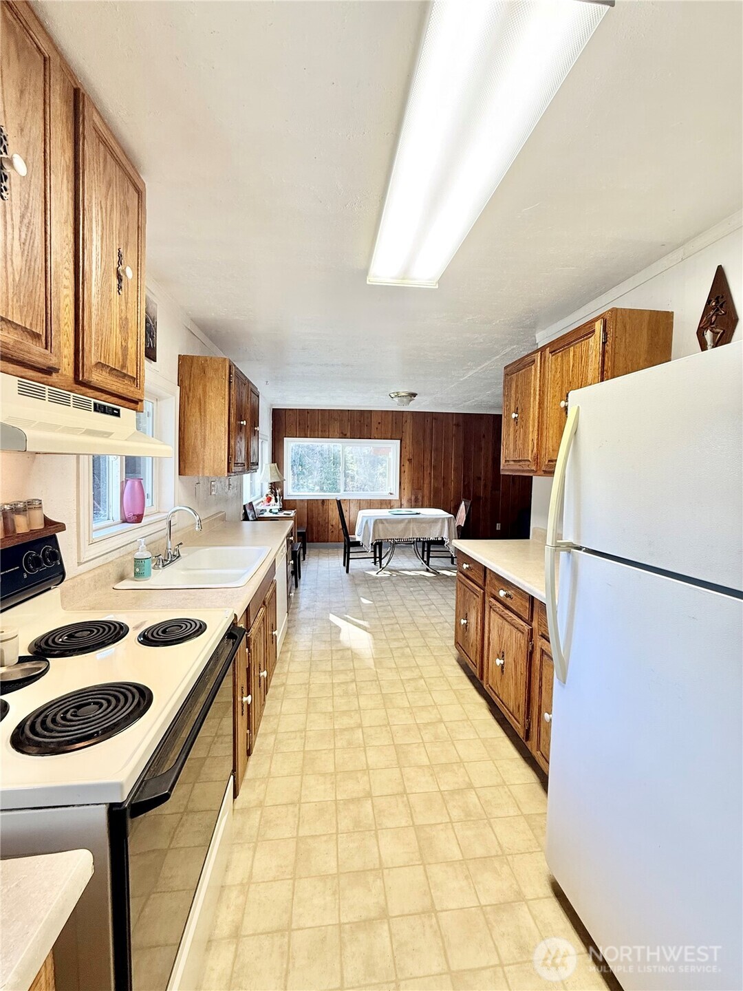 1092 Aeneas Valley Road , Tonasket, WA 98855