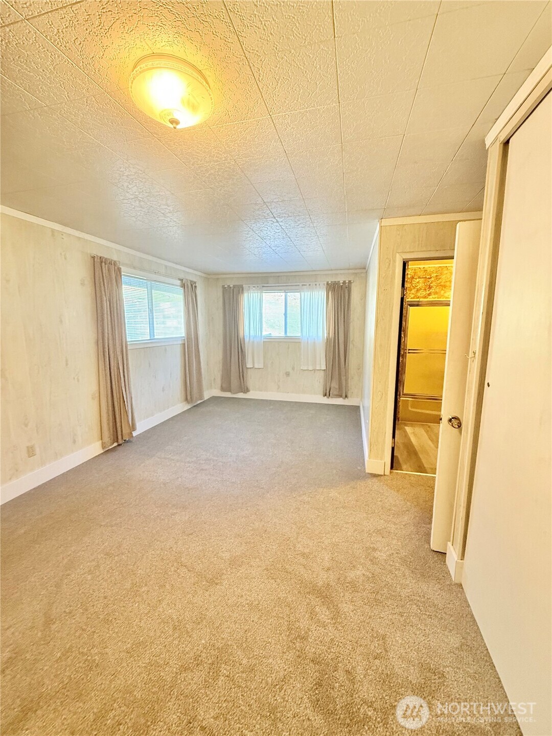 1092 Aeneas Valley Road , Tonasket, WA 98855