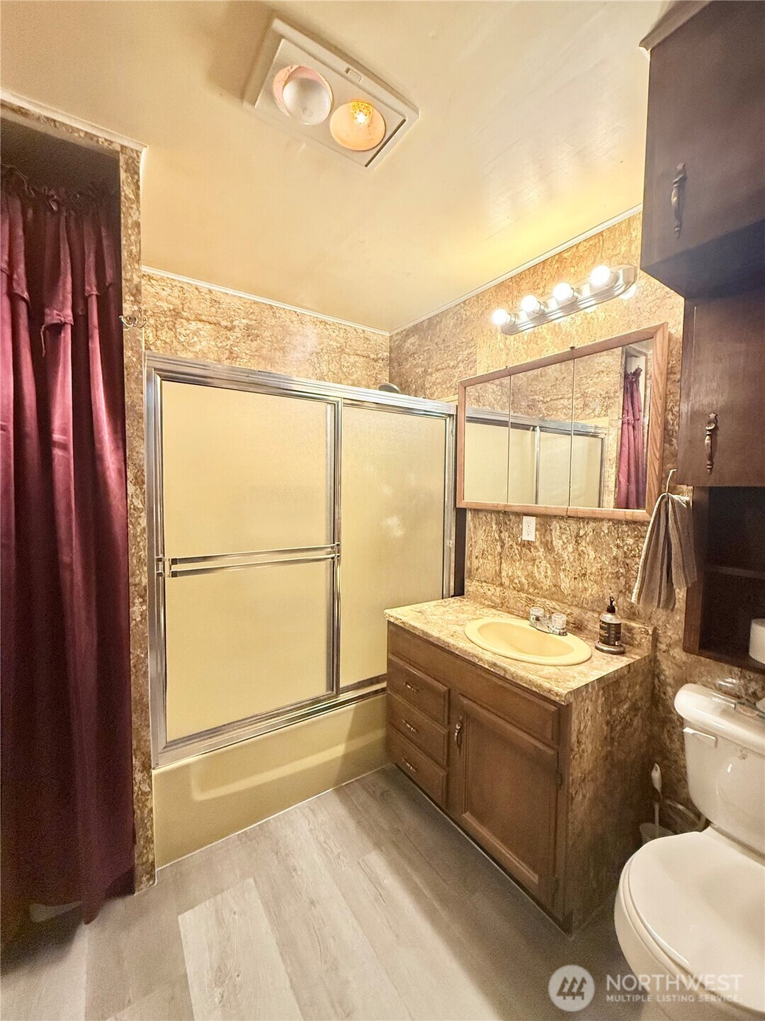 1092 Aeneas Valley Road , Tonasket, WA 98855